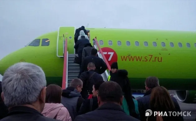Рейс S7 из Москвы в Томск задержан более чем на 6 часов
