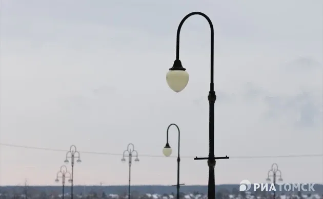 На подъездах к Коммунальному мосту в Томске заменят освещение