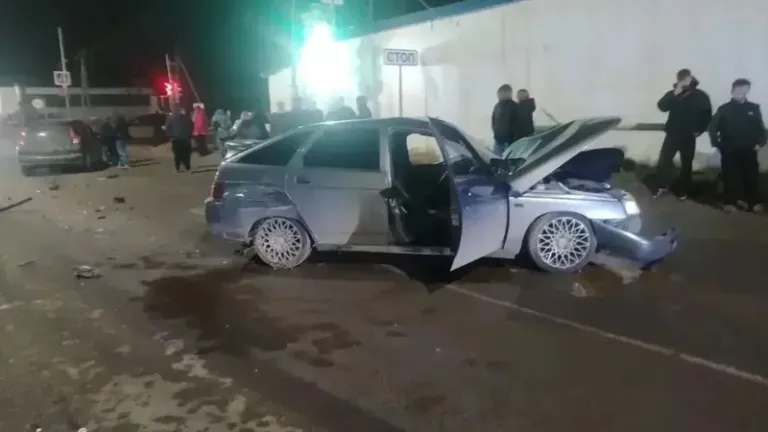 В Стрежевом при столкновении двух машин пострадал 22-летний водитель